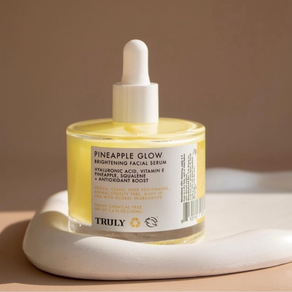 Truly "Pineapple Glow" Brightening Facial Serum, Vegan, Hyaluronic Acid